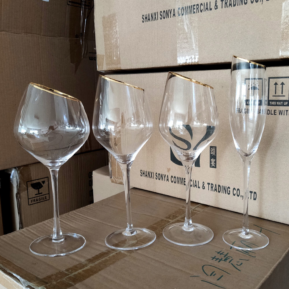 Oblique Wine Tasting Glasses Set