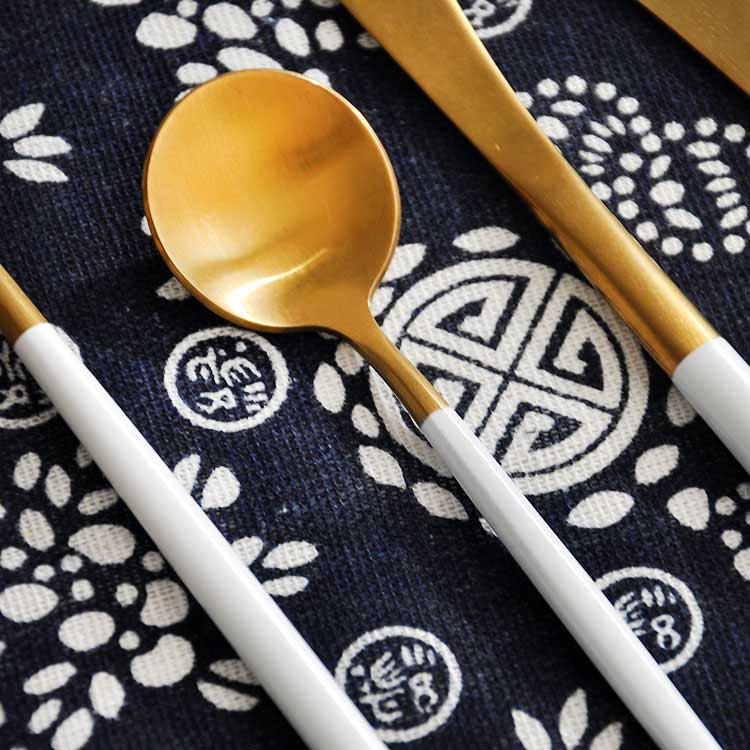 White Handle And Gold Cutlery Flatware Set 