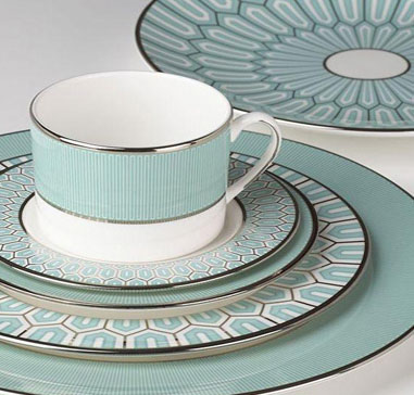 Light Green Strip Dinner Plates Set