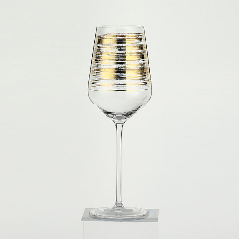 Hotel Company Gold Wine Glass Set