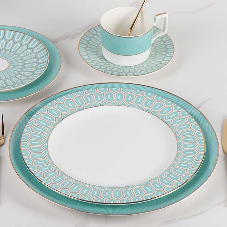 Light Green Strip Dinner Plates Set