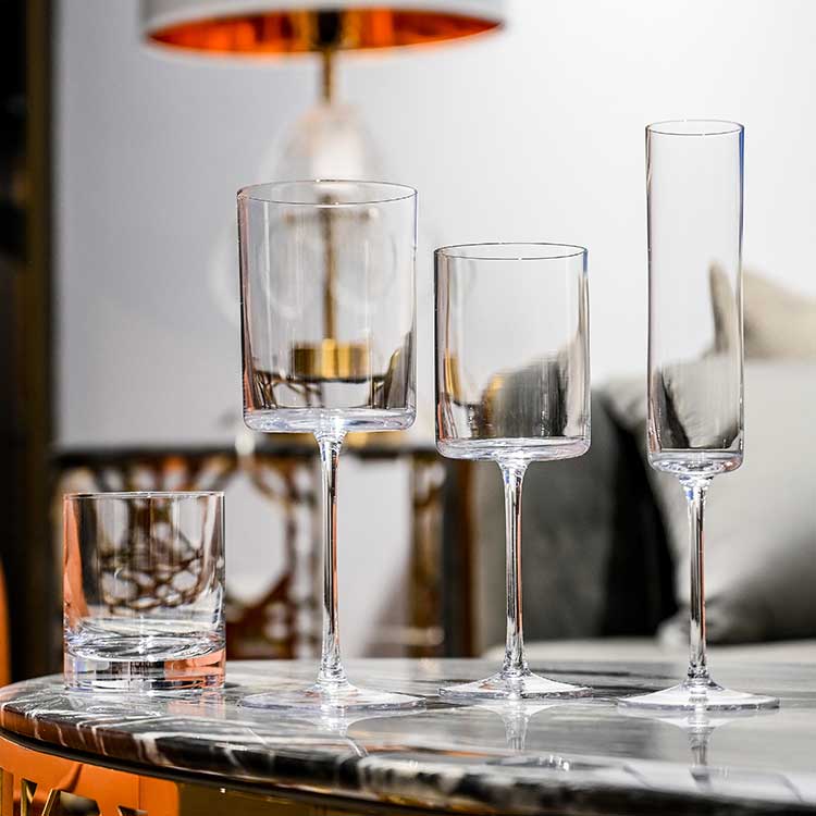 Straight Edge Design Crystal Drinkware set